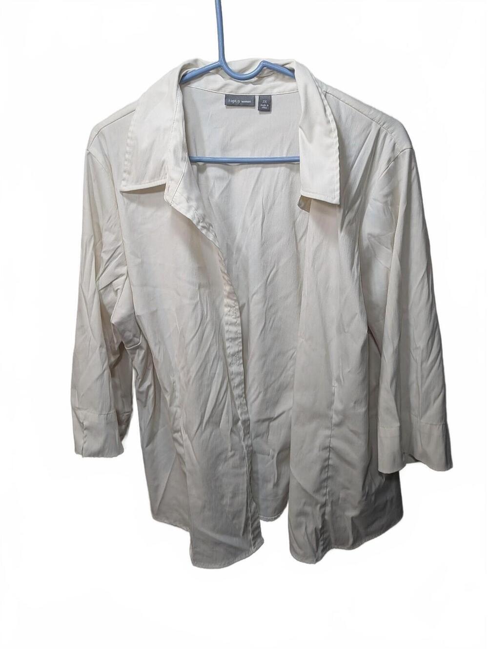 Apt. 9 Women's Cream Button-Up Shirt Size 2X
